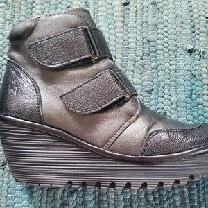 Used-Excellent Fly London Wedge Buckle Bootie in Gray and Black-Women's Size 7